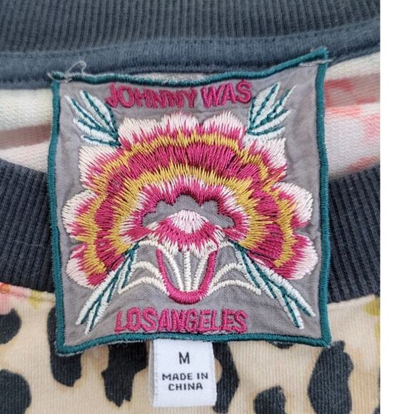 Johnny Was Sweatshirt Size Medium Cheetah High Low Crew Neck Floral Pullover Top - Picture 8 of 9